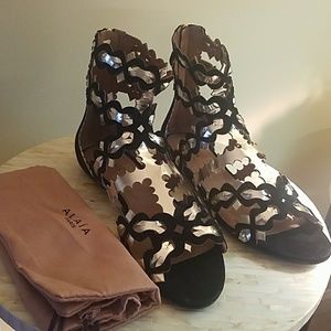 Alaia Sandals